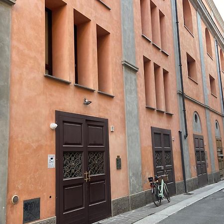 City Center - 50 Metri Dal Centro Storico Apartment Cremona Bagian luar foto